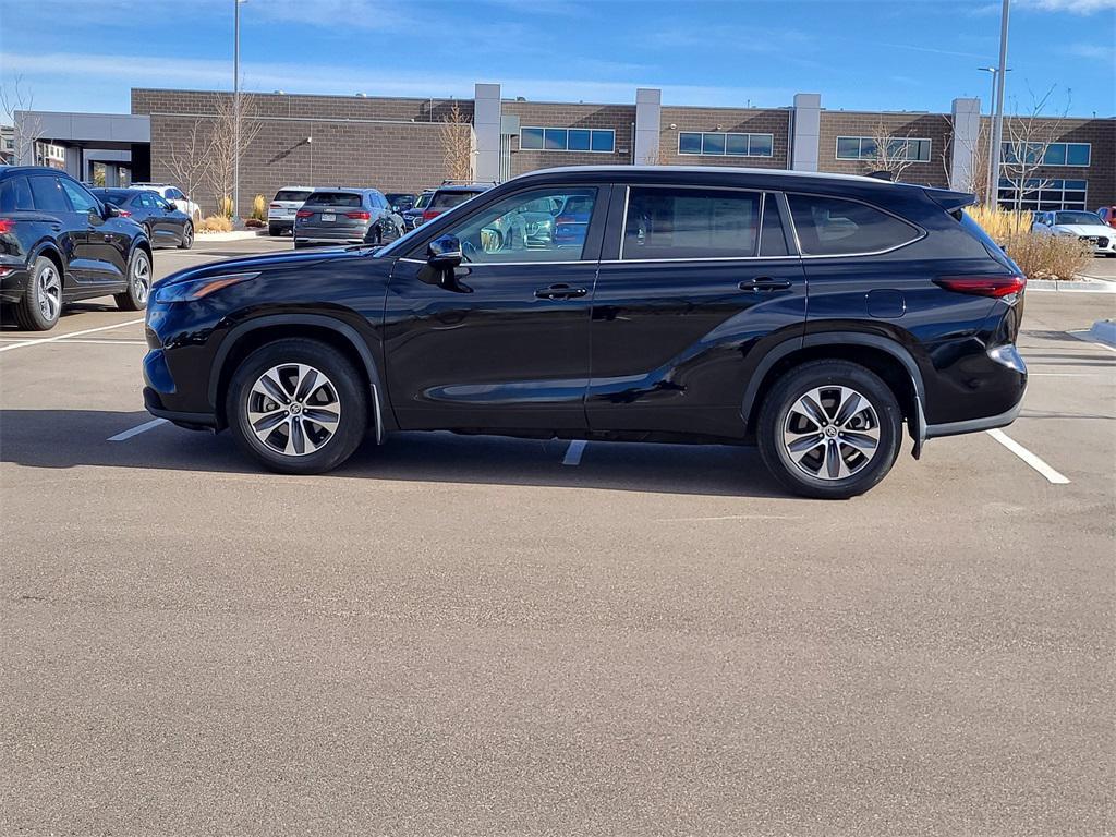 used 2024 Toyota Highlander car, priced at $38,701