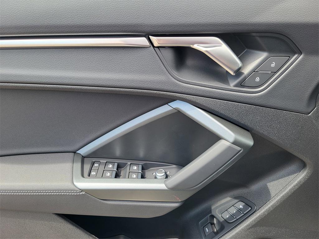new 2025 Audi Q3 car, priced at $45,985