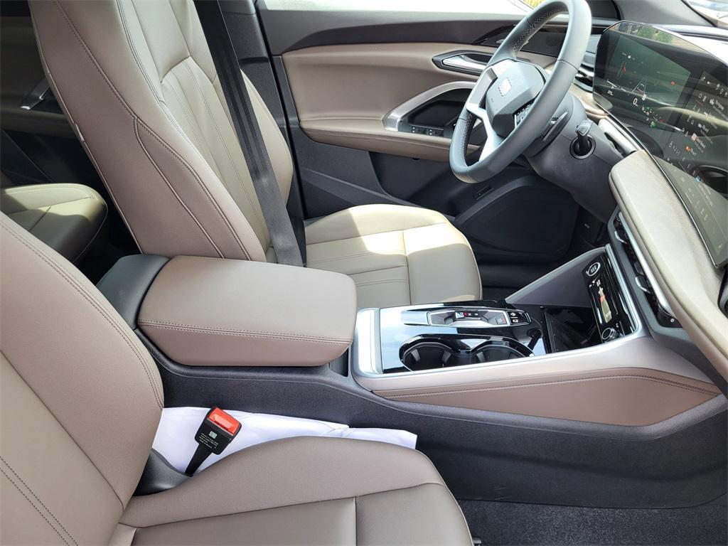 new 2025 Audi Q5 car, priced at $59,640