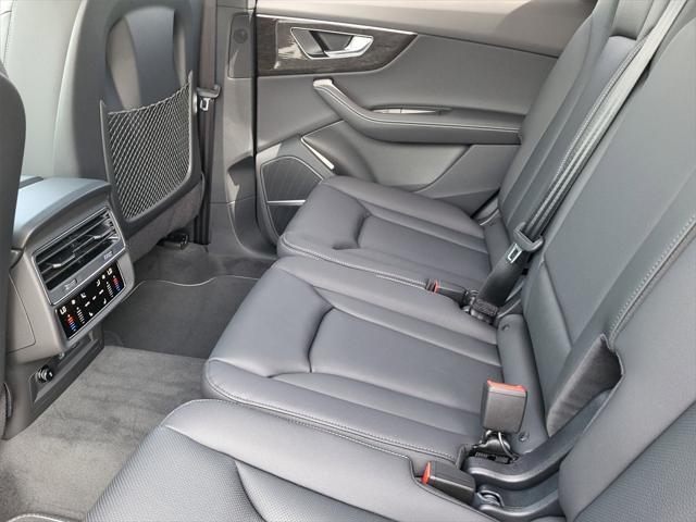 new 2025 Audi Q7 car, priced at $77,750