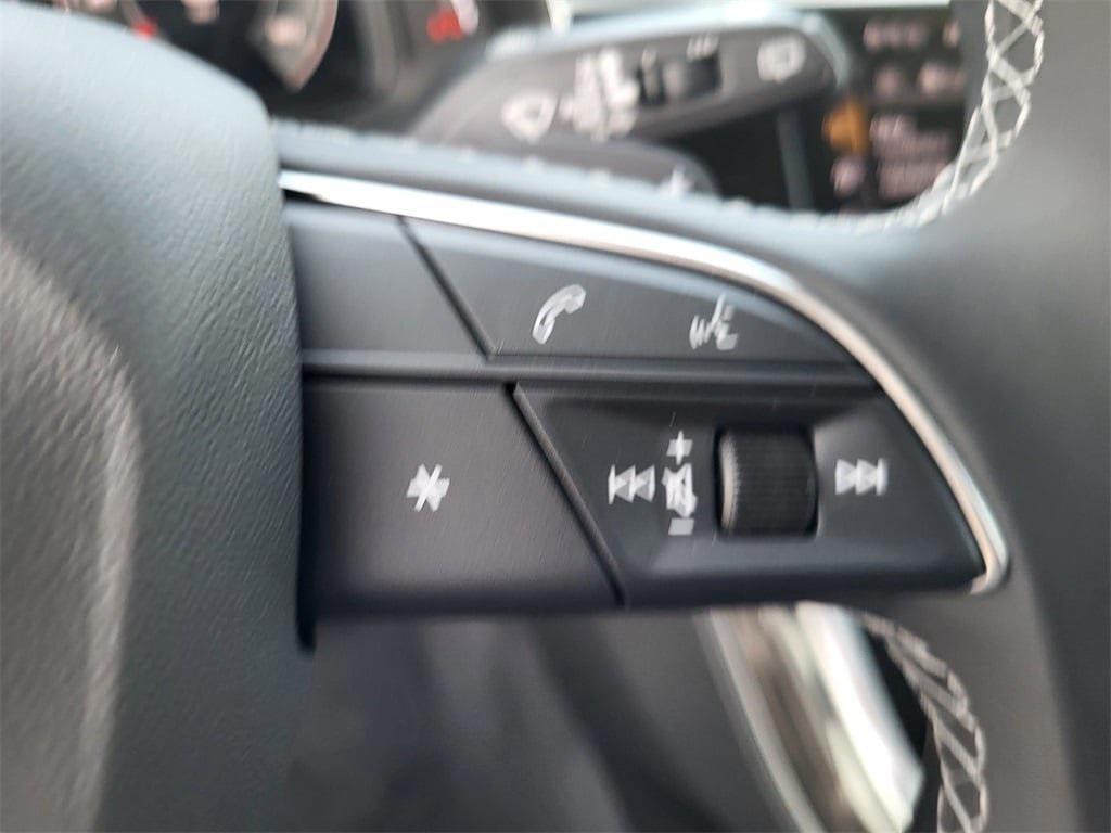 new 2025 Audi Q7 car, priced at $77,840