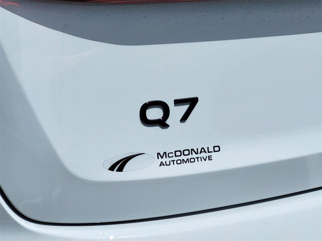 new 2025 Audi Q7 car, priced at $77,840