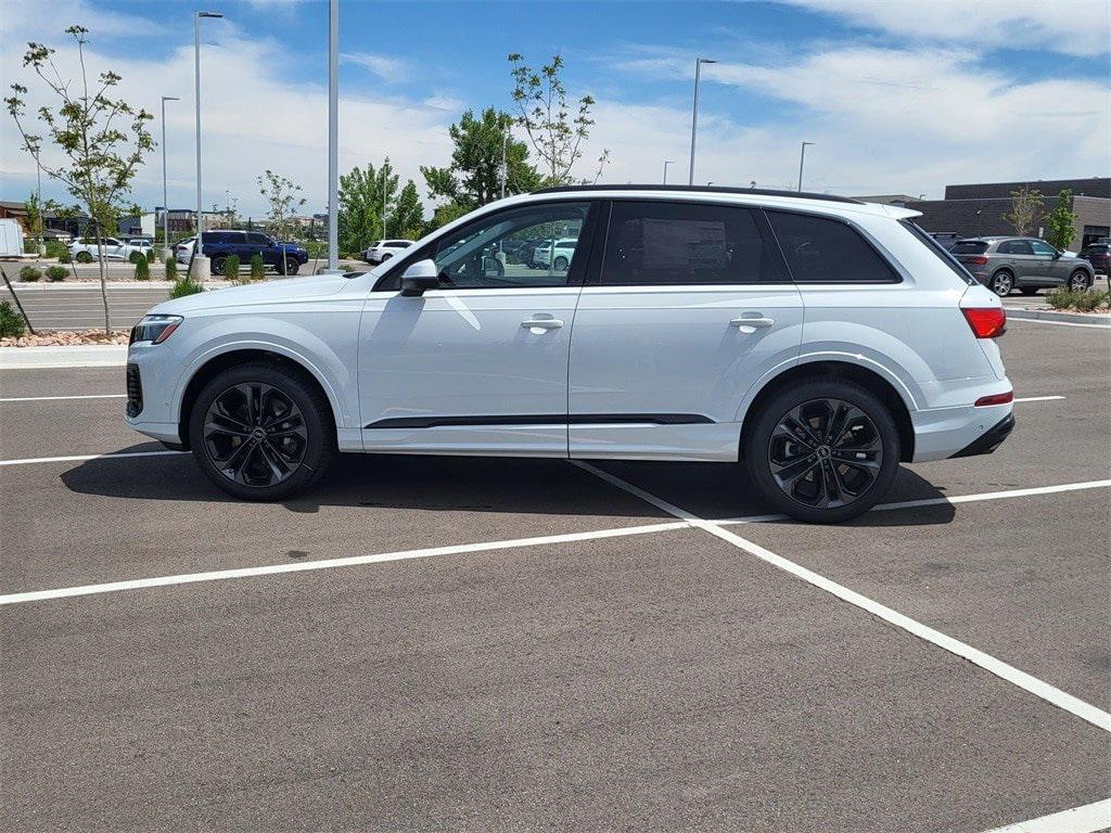 new 2025 Audi Q7 car, priced at $77,840