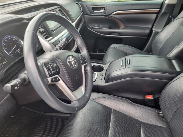 used 2016 Toyota Highlander car, priced at $21,602
