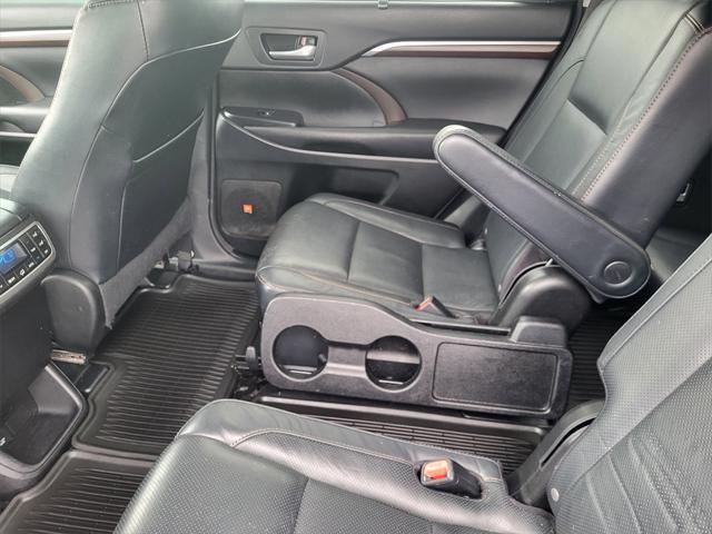 used 2016 Toyota Highlander car, priced at $21,602