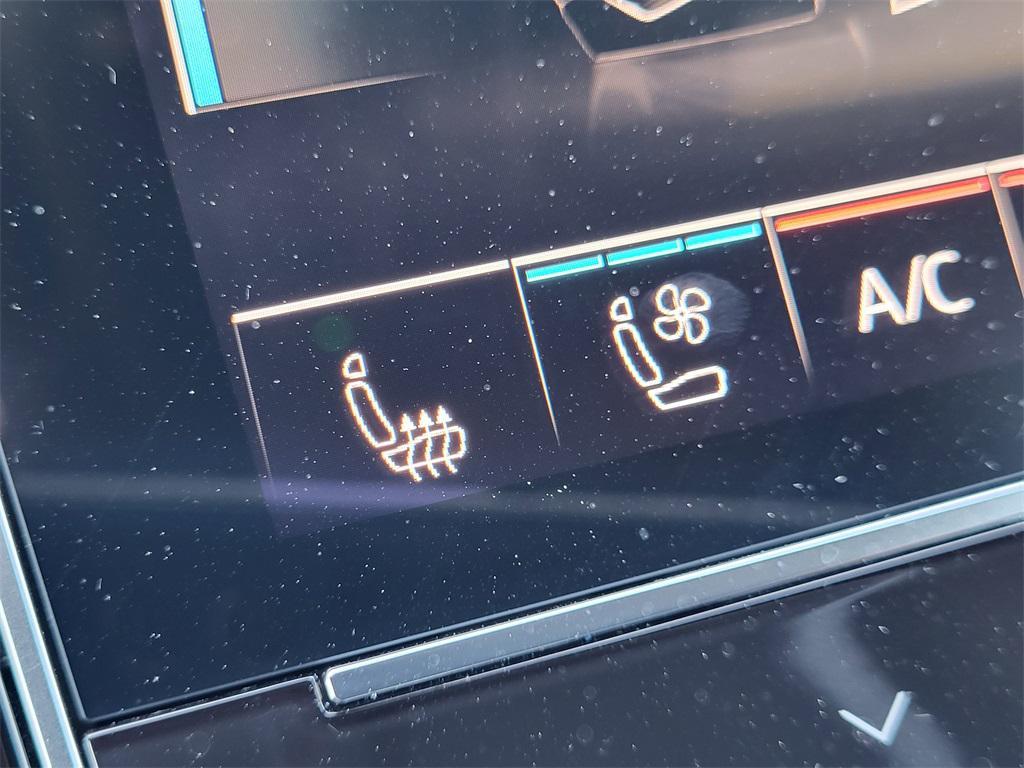 new 2025 Audi Q8 car, priced at $86,570