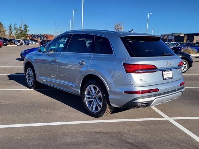 new 2025 Audi Q7 car, priced at $70,040