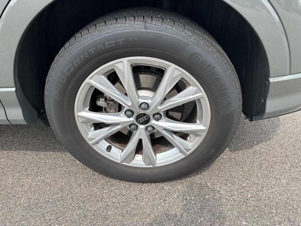 used 2024 Audi Q3 car, priced at $34,201