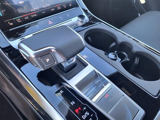 new 2025 Audi Q7 car, priced at $81,705