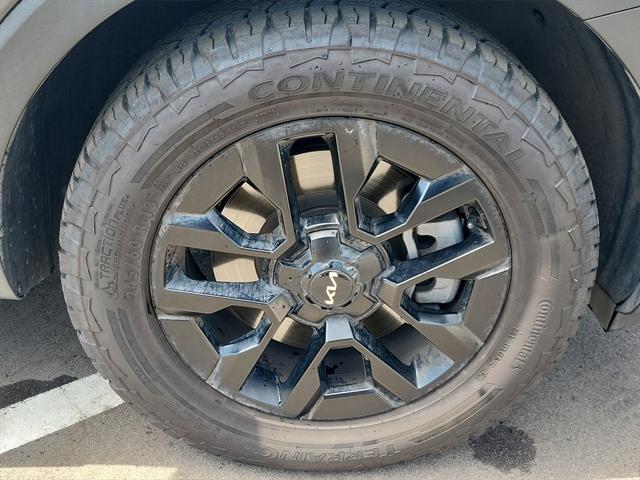 used 2024 Kia Telluride car, priced at $43,623