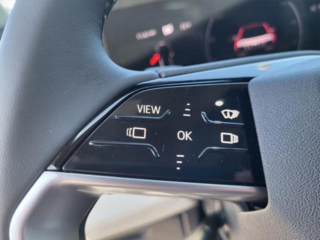 new 2025 Audi Q6 e-tron car, priced at $76,025