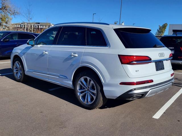 new 2025 Audi Q7 car, priced at $70,040