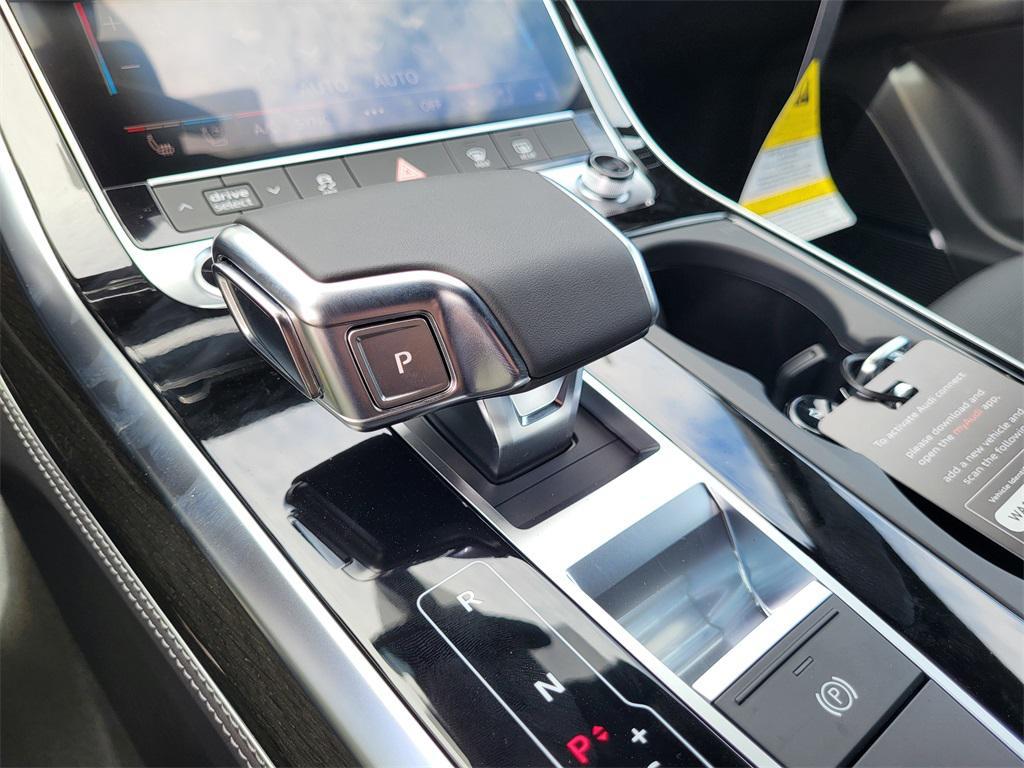 new 2025 Audi Q7 car, priced at $72,360