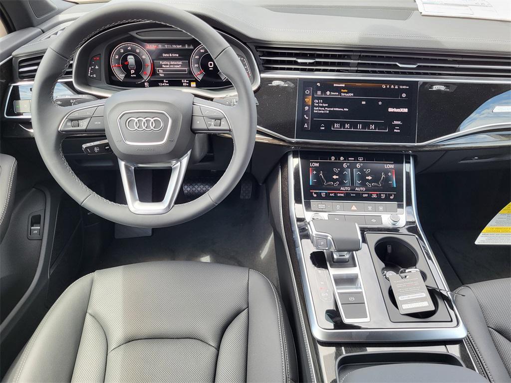 new 2025 Audi Q7 car, priced at $72,360