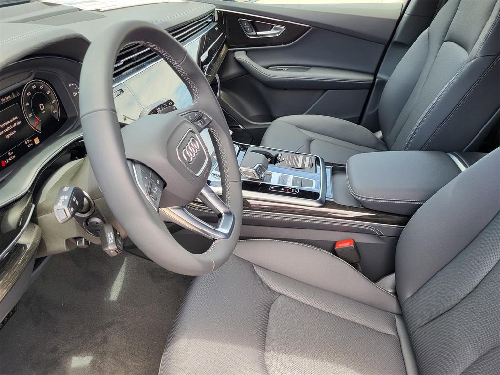 new 2025 Audi Q7 car, priced at $72,360