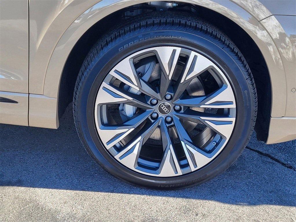 new 2025 Audi Q8 car, priced at $86,765