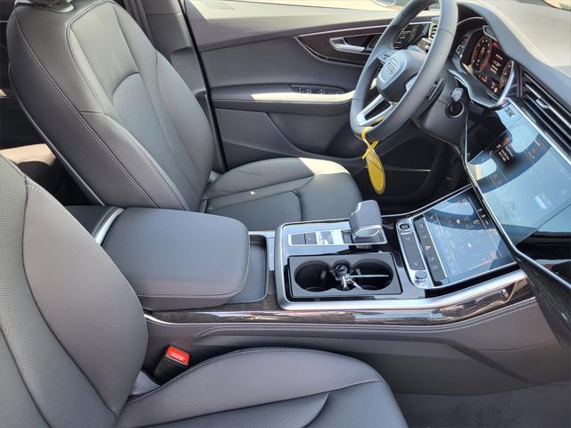 new 2025 Audi Q7 car, priced at $77,750