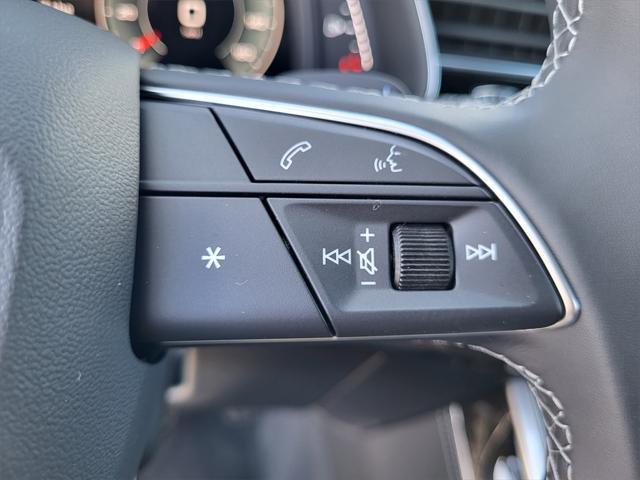 new 2025 Audi Q7 car, priced at $77,750
