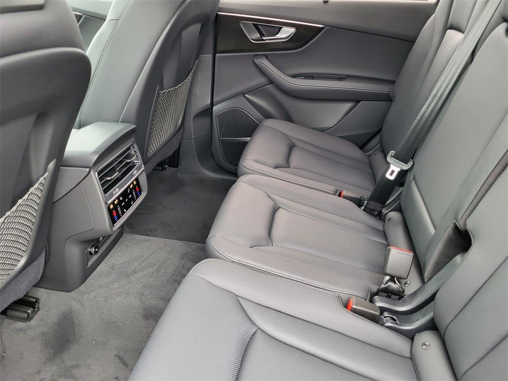 new 2025 Audi Q7 car, priced at $72,360