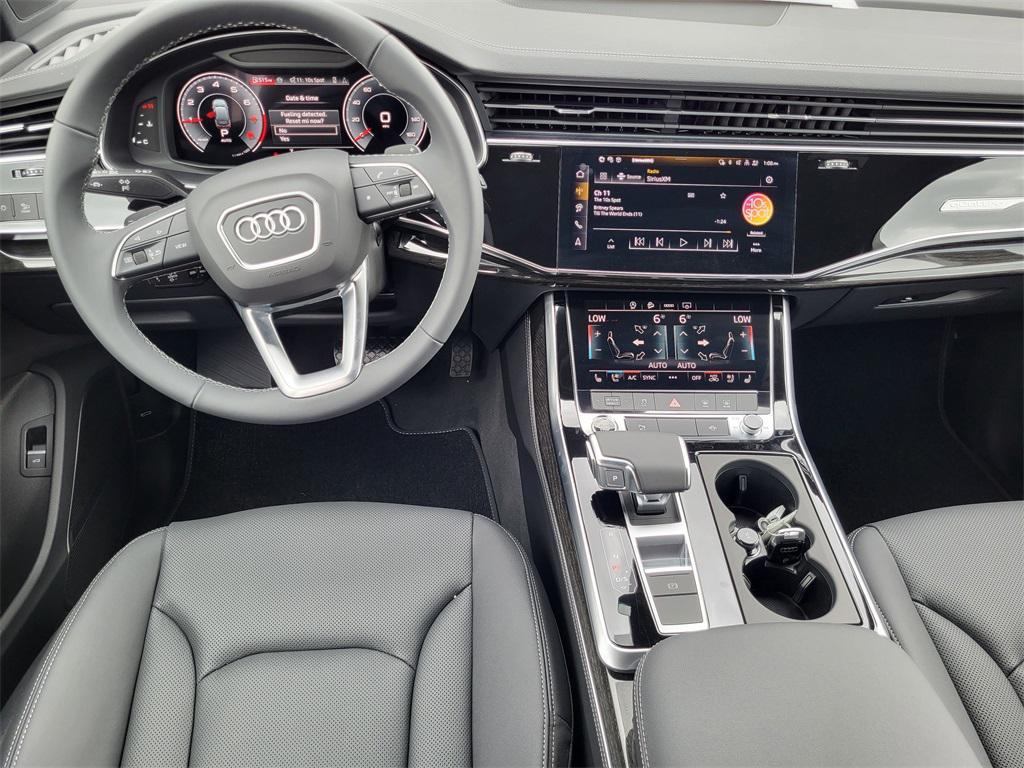 new 2025 Audi Q7 car, priced at $72,360