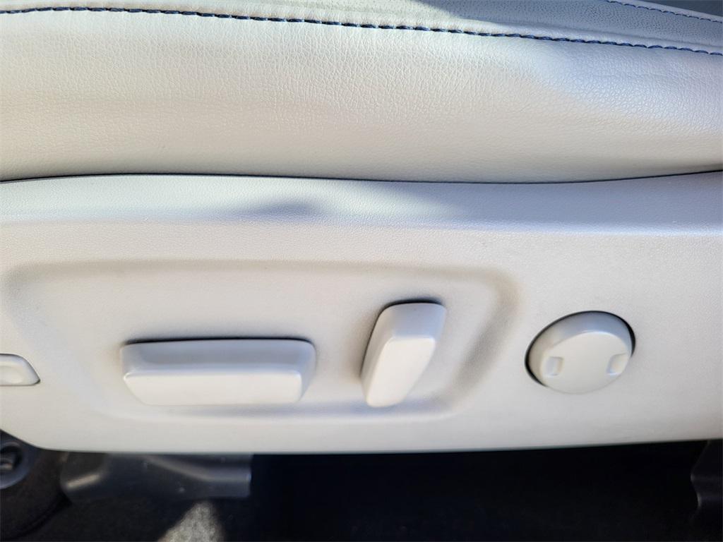 used 2019 Toyota Highlander car, priced at $17,201