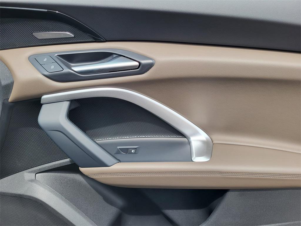 new 2025 Audi Q5 car, priced at $59,490
