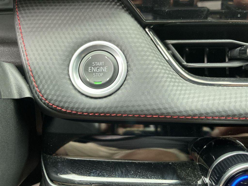used 2025 Chevrolet Equinox car, priced at $33,500