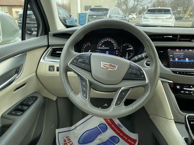 used 2017 Cadillac XT5 car, priced at $21,000