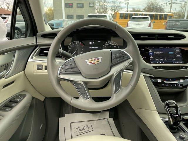 used 2022 Cadillac XT5 car, priced at $35,000