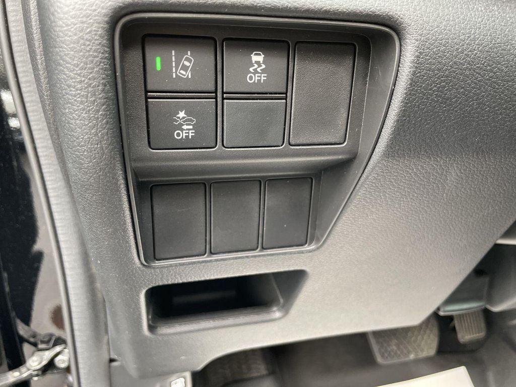 used 2022 Honda CR-V car, priced at $29,000