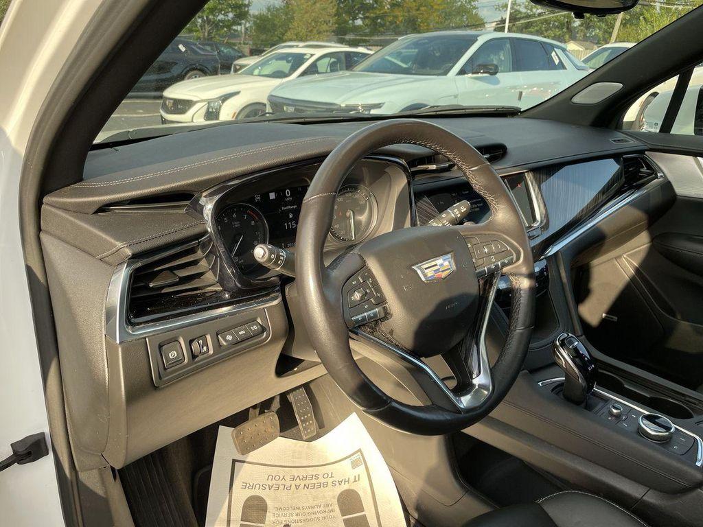 used 2023 Cadillac XT6 car, priced at $42,000