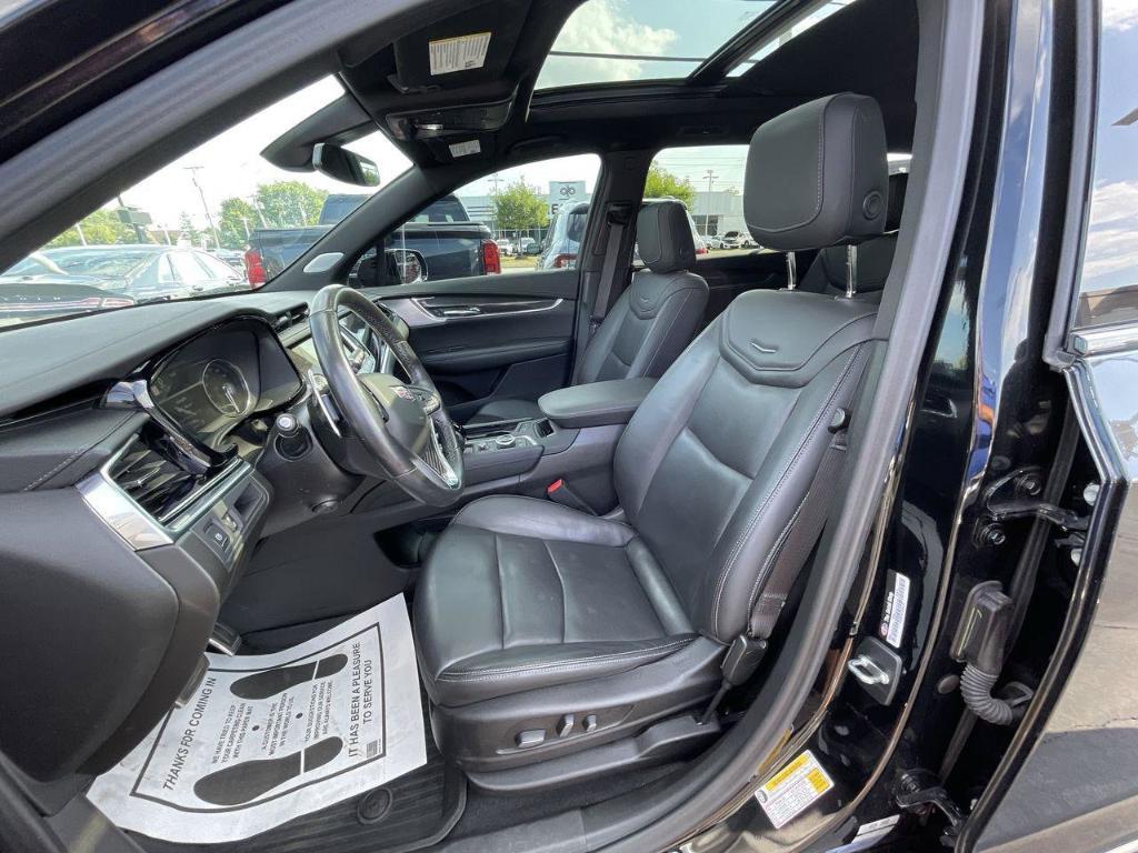 used 2023 Cadillac XT6 car, priced at $41,000
