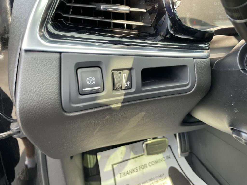 used 2023 Cadillac XT6 car, priced at $41,000