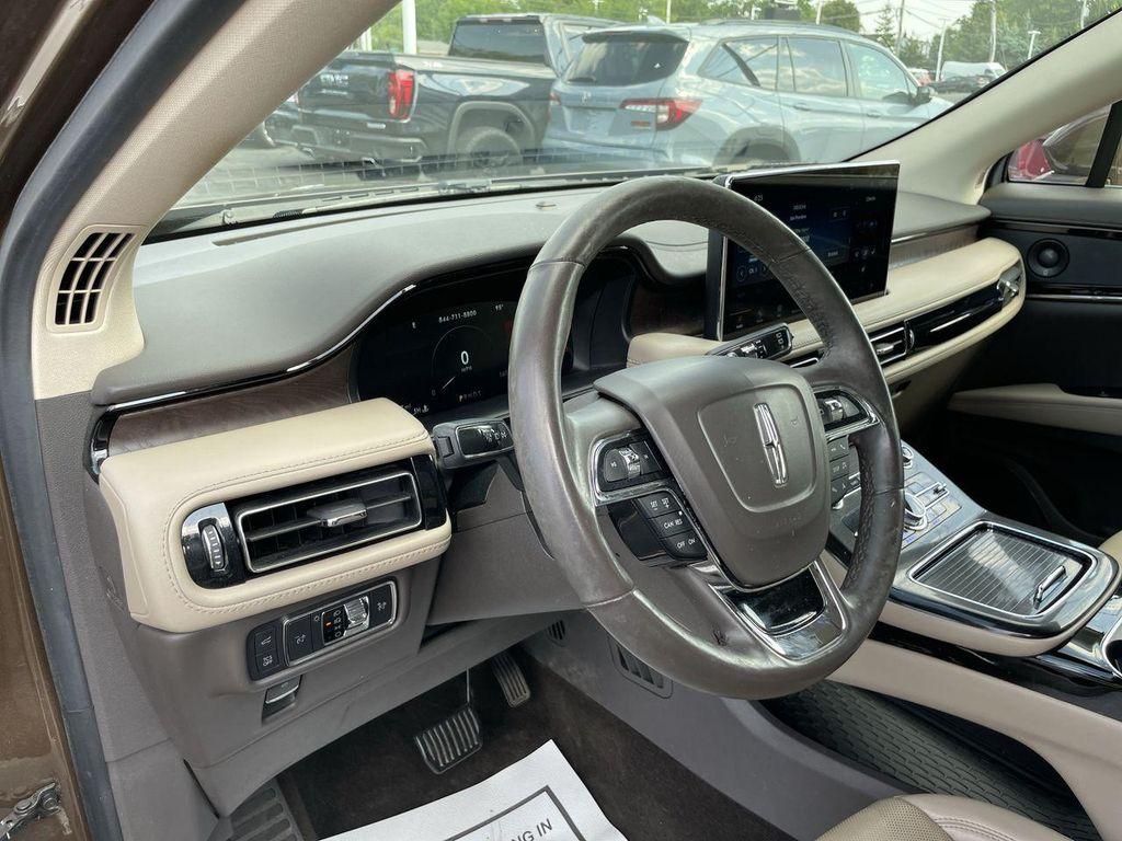 used 2022 Lincoln Nautilus car, priced at $36,000