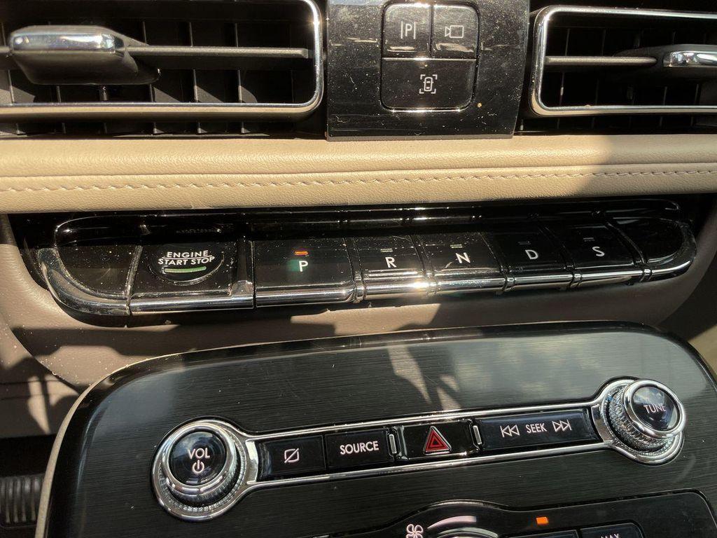 used 2022 Lincoln Nautilus car, priced at $36,000