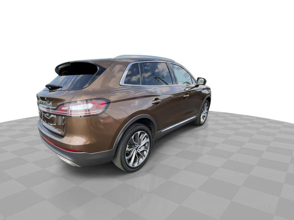 used 2022 Lincoln Nautilus car, priced at $36,000