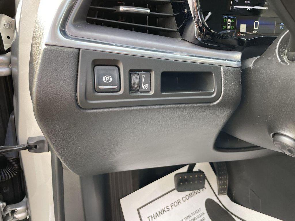 used 2018 Cadillac XT5 car, priced at $20,000