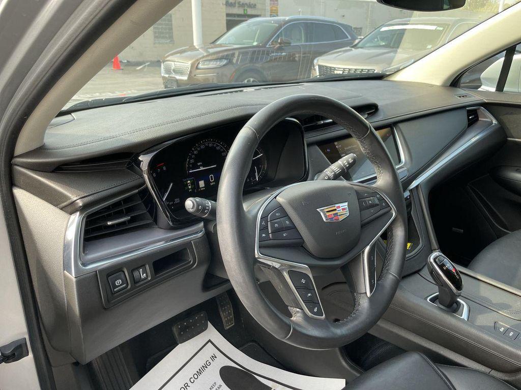 used 2018 Cadillac XT5 car, priced at $20,000