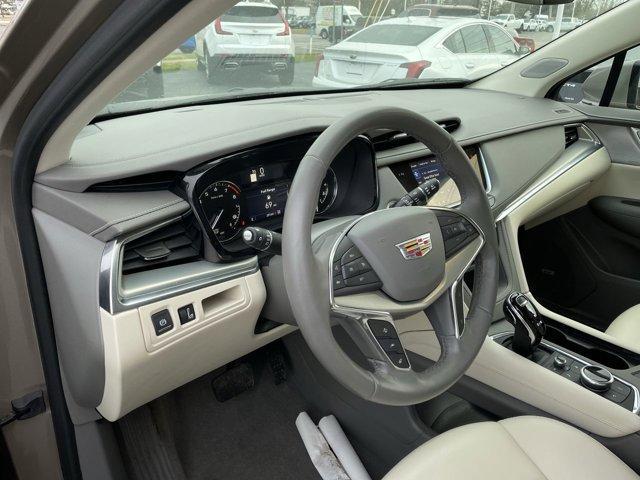 used 2023 Cadillac XT5 car, priced at $36,500