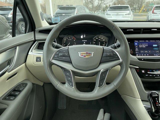 used 2023 Cadillac XT5 car, priced at $36,500