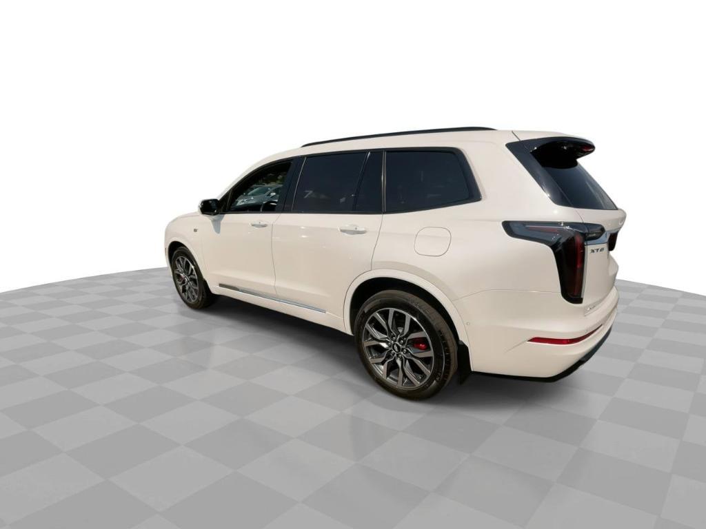 used 2023 Cadillac XT6 car, priced at $43,000