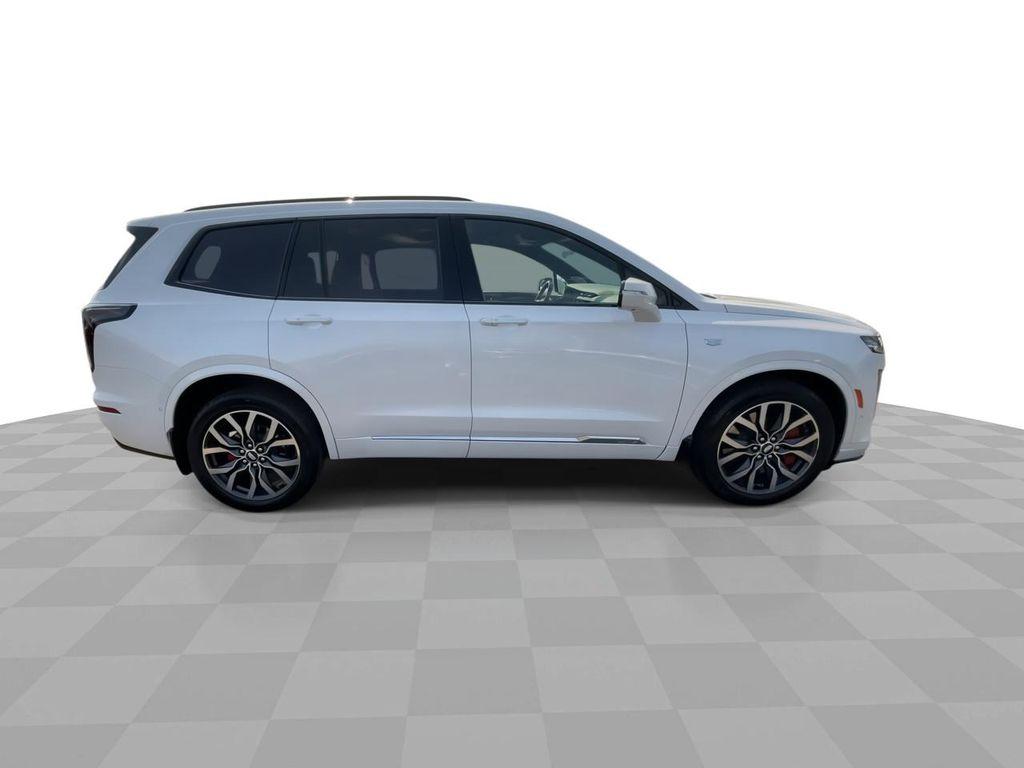 used 2023 Cadillac XT6 car, priced at $41,000