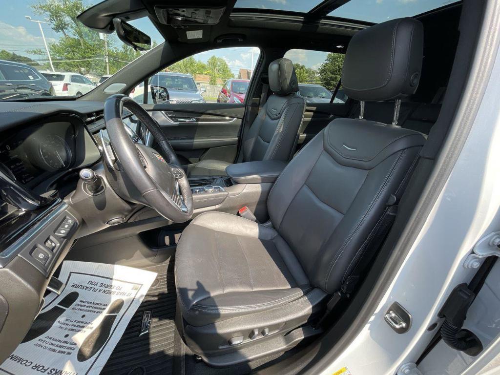 used 2023 Cadillac XT6 car, priced at $43,000