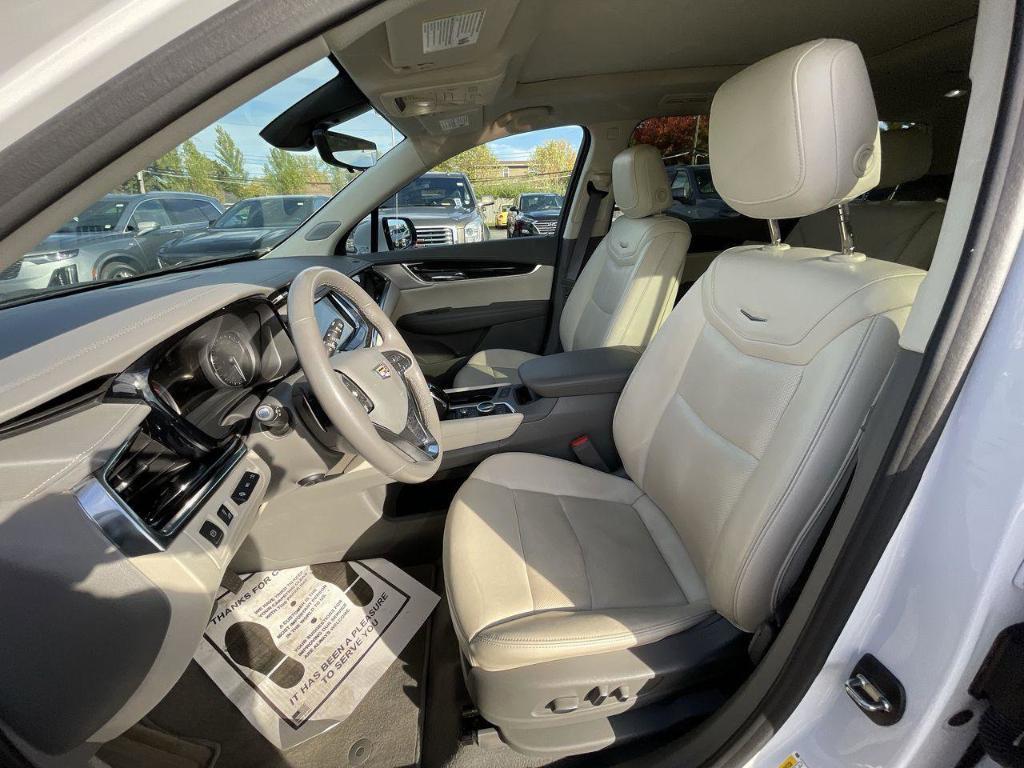 used 2021 Cadillac XT6 car, priced at $32,000