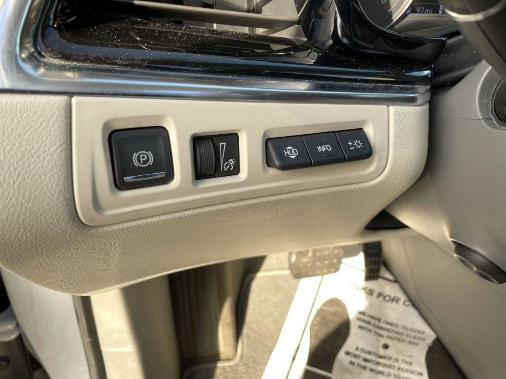 used 2021 Cadillac XT6 car, priced at $32,000