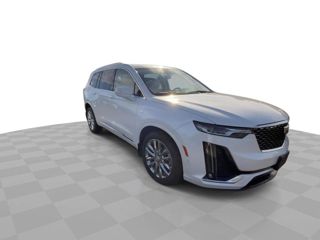used 2021 Cadillac XT6 car, priced at $32,000