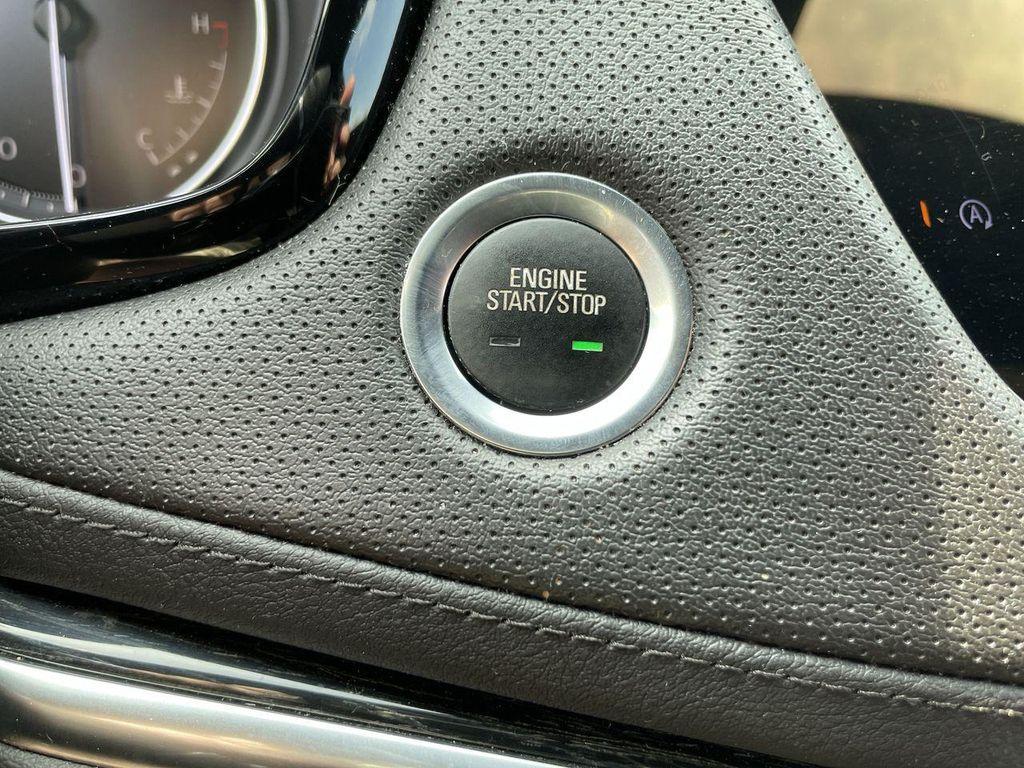 used 2022 Cadillac XT5 car, priced at $31,000