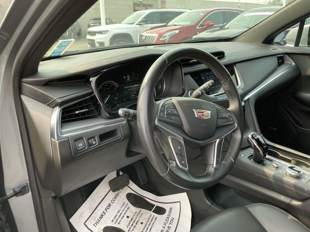 used 2023 Cadillac XT5 car, priced at $28,500