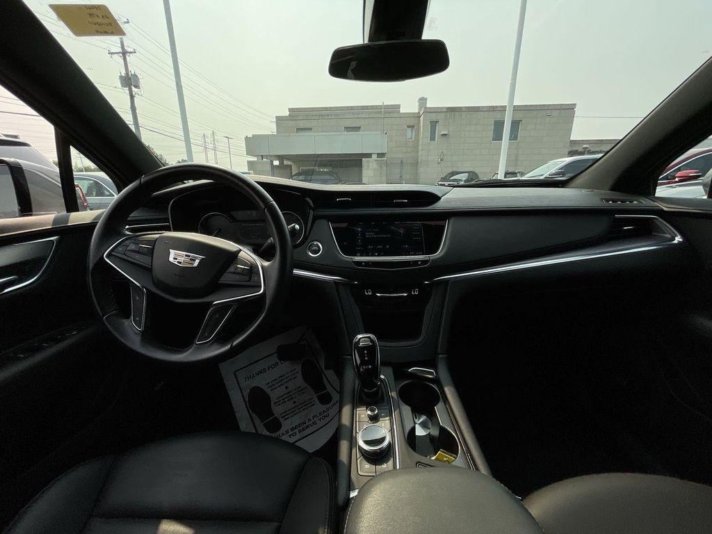 used 2023 Cadillac XT5 car, priced at $28,500