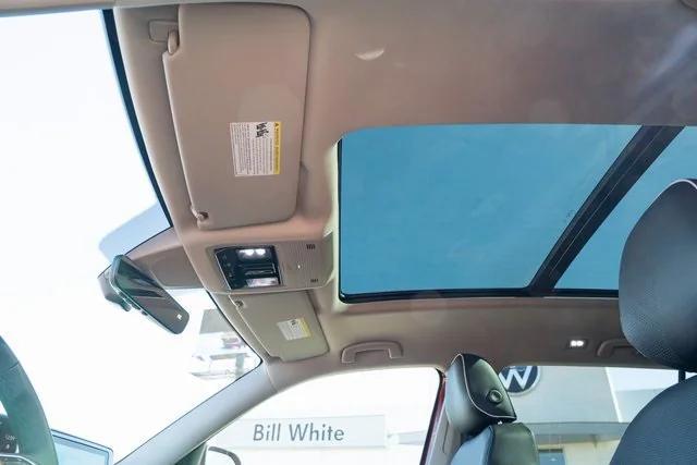 new 2025 Volkswagen Atlas car, priced at $55,956